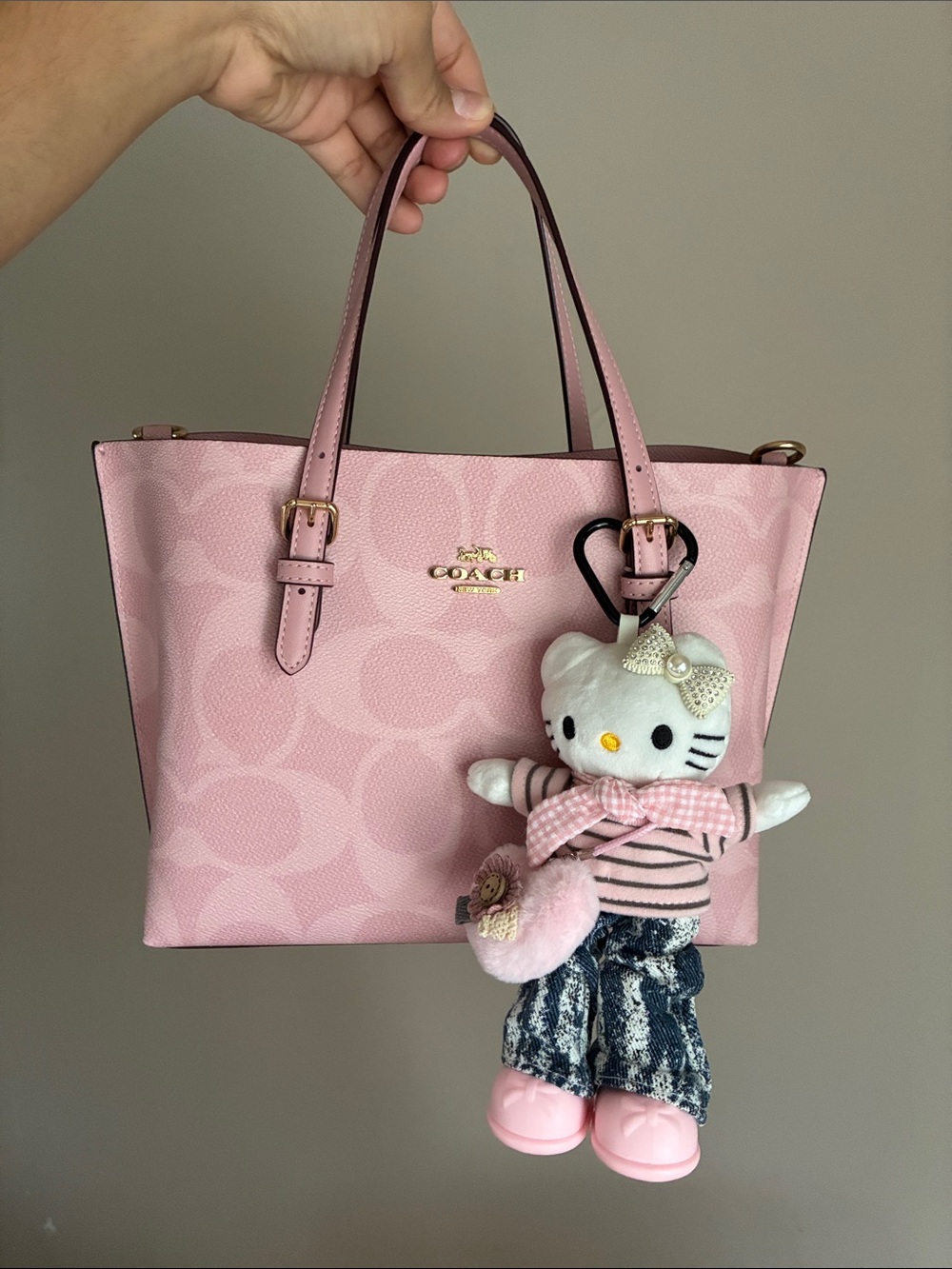 Hello Kitty Plush Fashion Diva Keychain Bag Charm